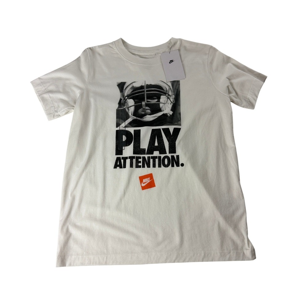 Nike Kids Play Attention Football Graphic T-Shirt White IB8331-121 Large NWT
